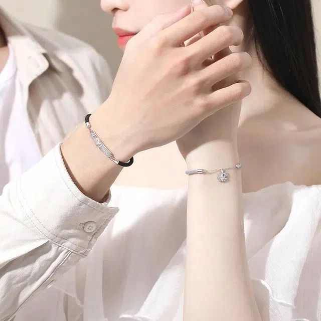 S925