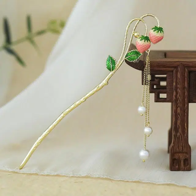 草莓 圣所 古风步摇流苏 合金 发簪 女款