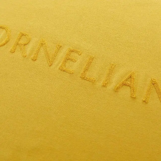 CORNELIANI T