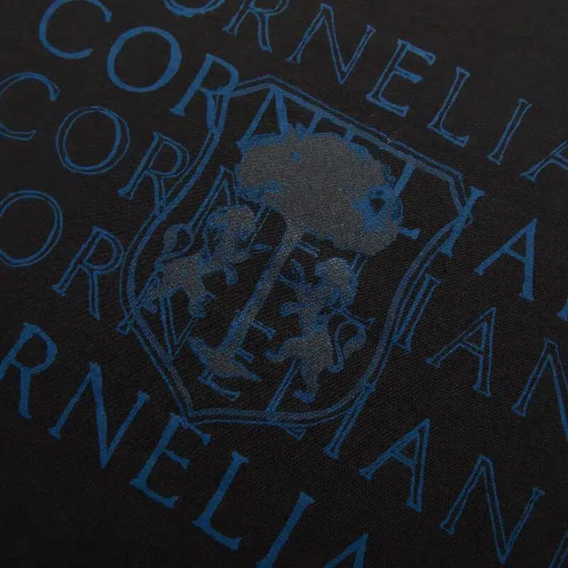 CORNELIANI T