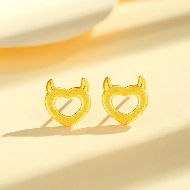 中国珠宝 爱心牛角耳饰 轻奢时尚高级感 简约设计感 小巧精致百搭 日常优雅贵气显气质 足金 按克计价 黄金耳钉 女款