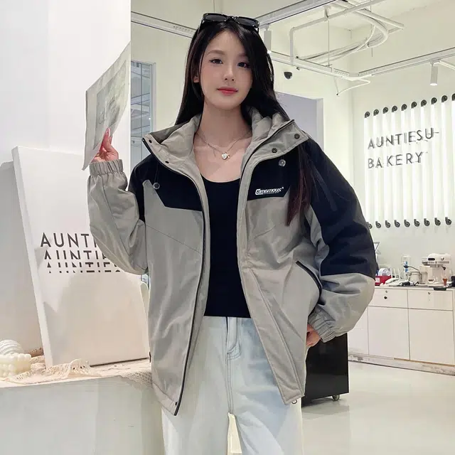 鸭鸭 冰魄系列 简约字母印花设计感青少年新款学生党好物插色户外运动通勤防风保暖抗皱宽松休闲百搭拉链连帽羽绒服 男女同款