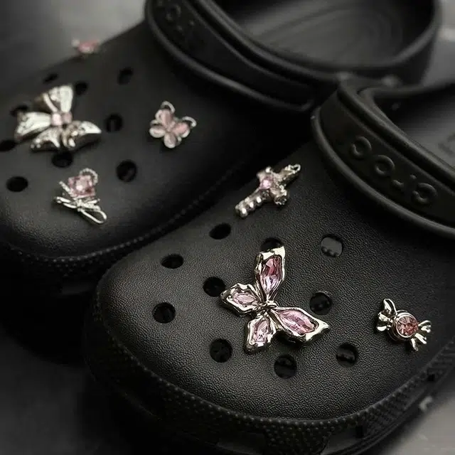 crocs
