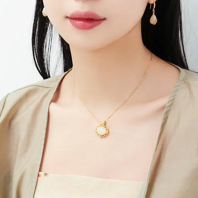 S925