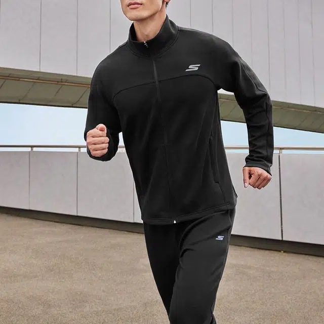 Skechers