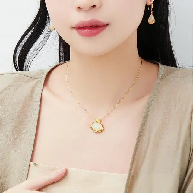 S925