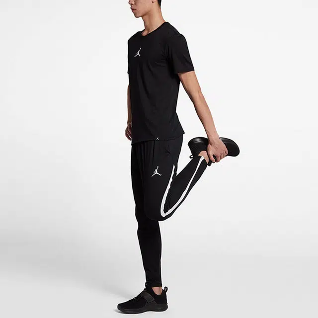 Jordan Iconic T