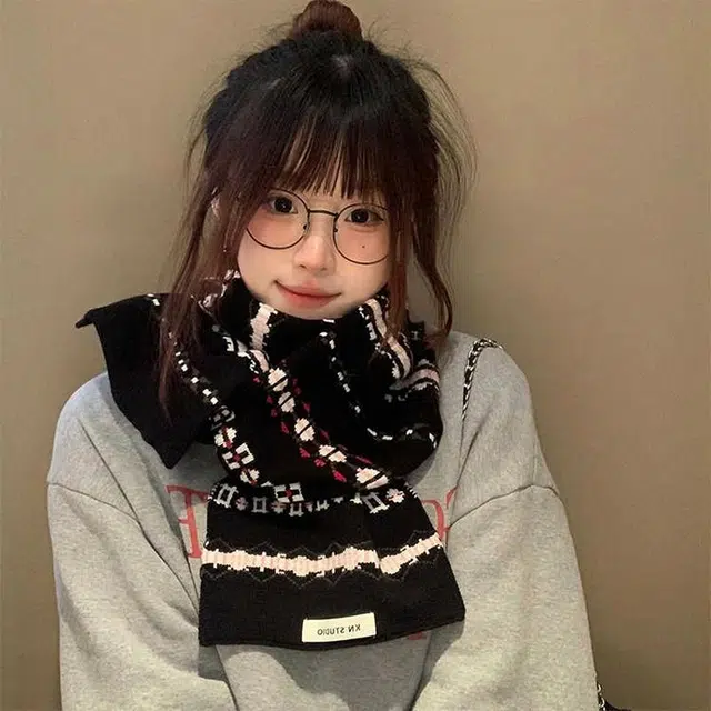 雅鹿 秋冬季费尔岛风针织英伦黑色复古北欧学院风保暖加厚两用披肩户外防寒护颈毛绒围脖 聚酯纤维 绒线围巾 男女同款情侣款 礼盒装