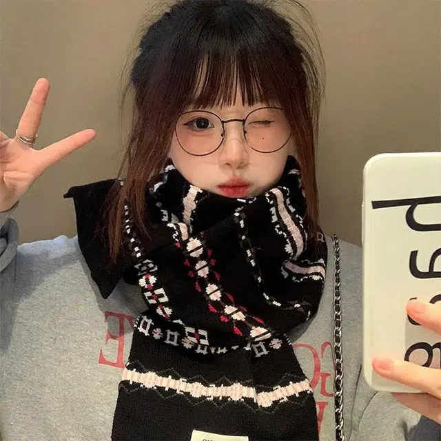 雅鹿 秋冬季费尔岛风针织英伦黑色复古北欧学院风保暖加厚两用披肩户外防寒护颈毛绒围脖 聚酯纤维 绒线围巾 男女同款情侣款 礼盒装