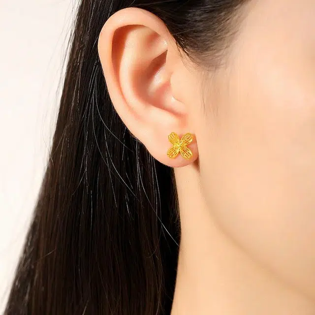 中国珠宝 樱花耳饰 浪漫唯美 百搭轻奢 精致高级感简约大气 时尚日常通勤显气质 森系小清新 足金 按克计价 黄金耳钉 女款