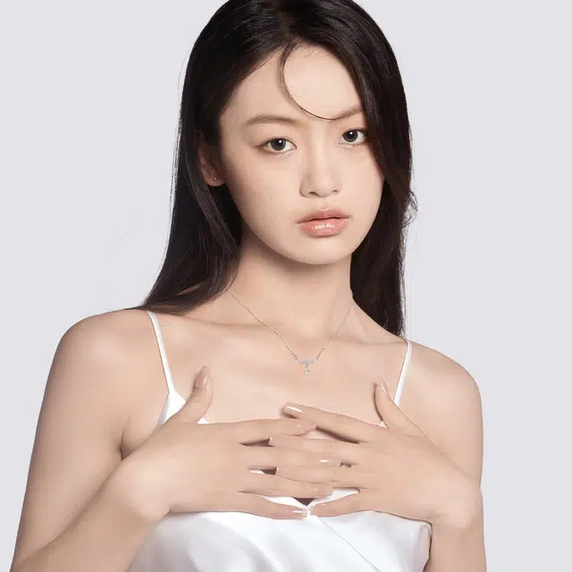 990
