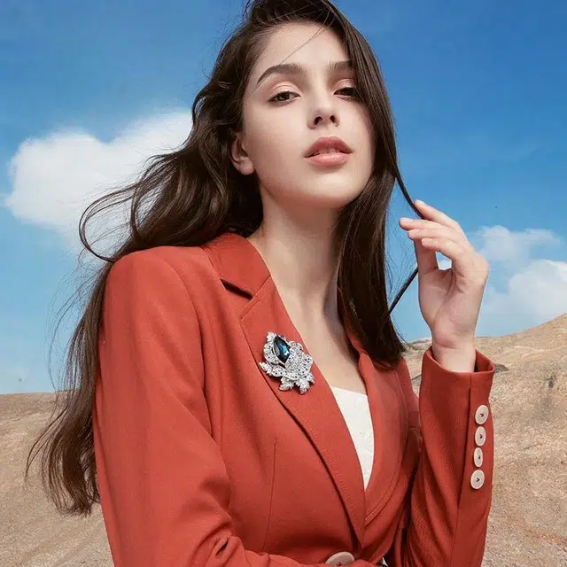 兰盈 轻奢小众设计 环保合金 胸针 女款