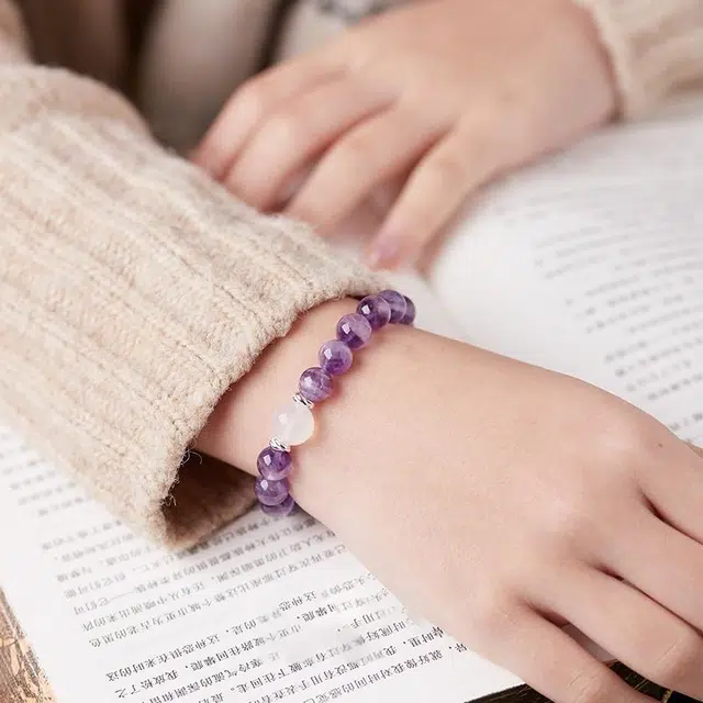 ABOUT LOVE ins