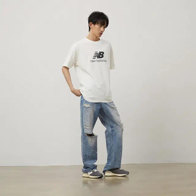 New Balance LogoT
