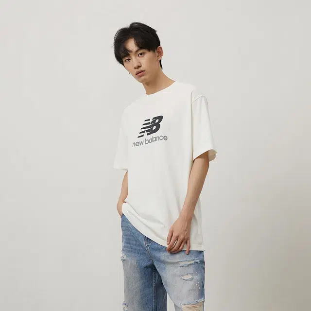 New Balance LogoT