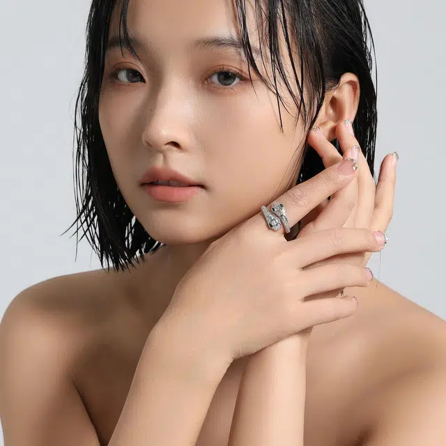 MISS XIA JWY
