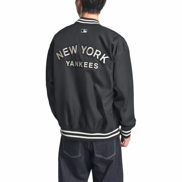 MLB Varsity New York Yankees Jumper