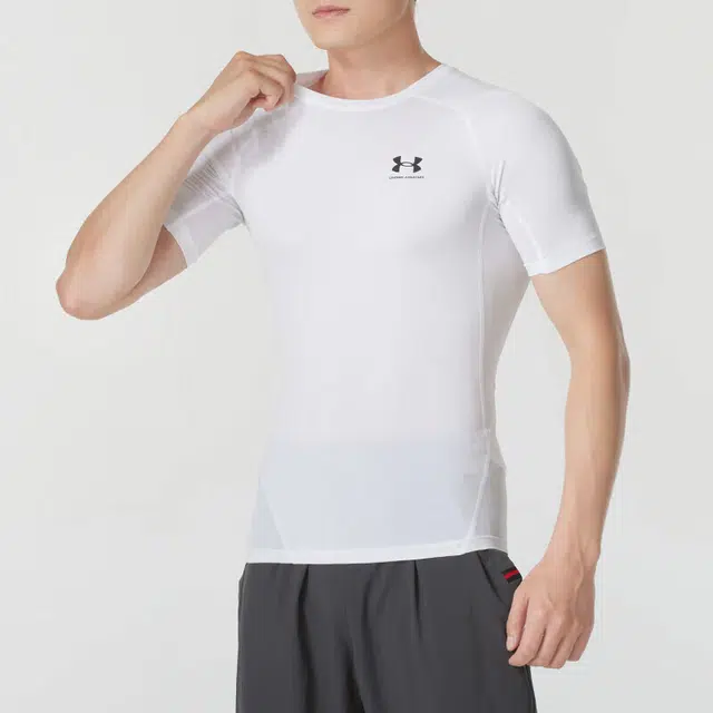 Under Armour T