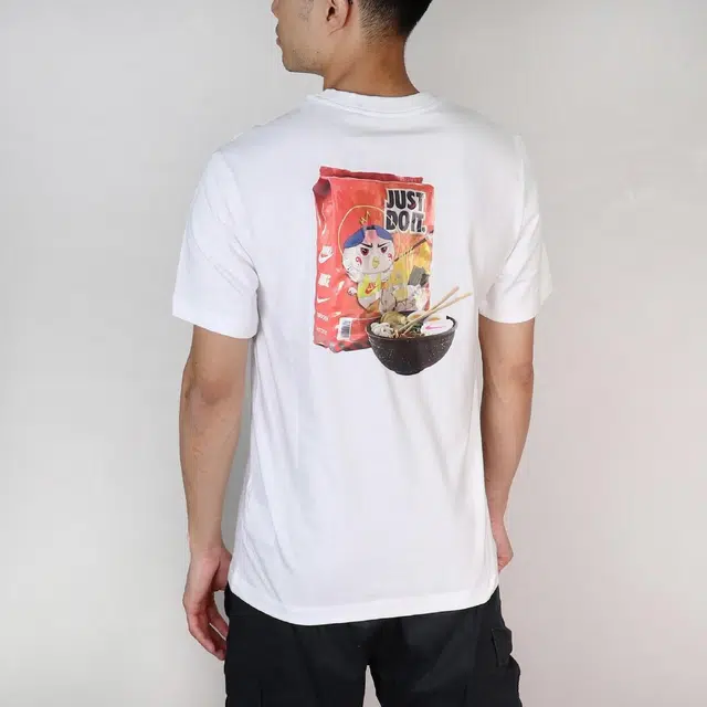 Nike Sportswear T