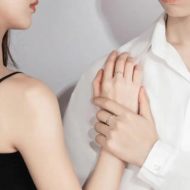S925