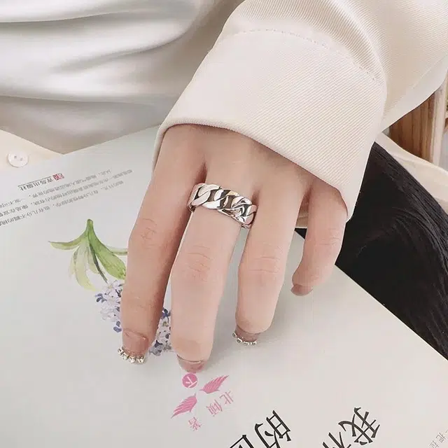 S925
