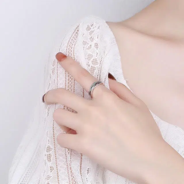 S925