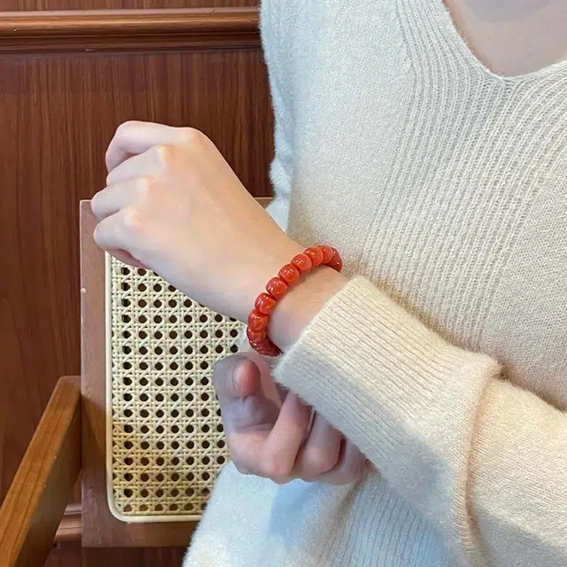 琳琯瑛 新中式国风小众设计高级感轻奢气质好运本命年红色直切玉石 南红 手串 女款