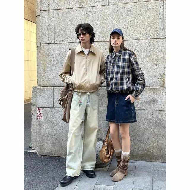 COUNTRY MOMENT