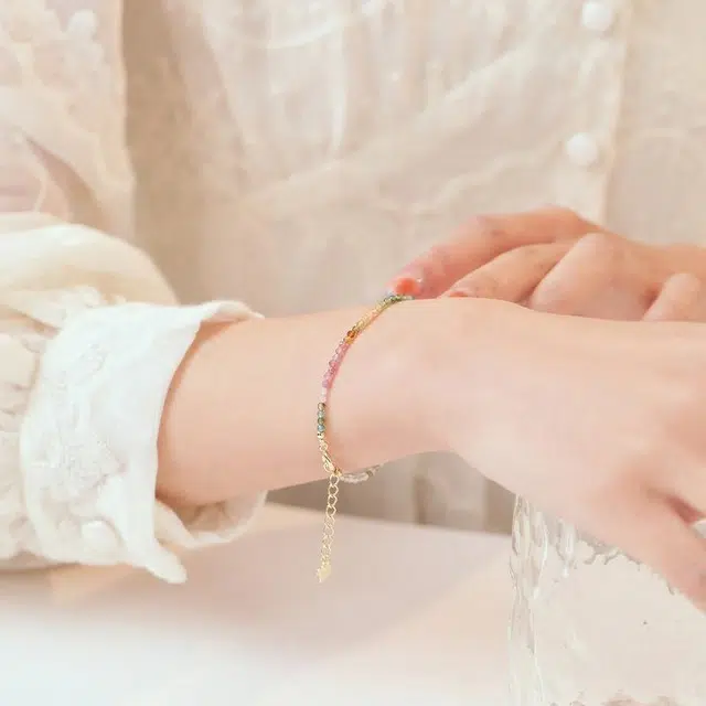 ABOUT LOVE ins