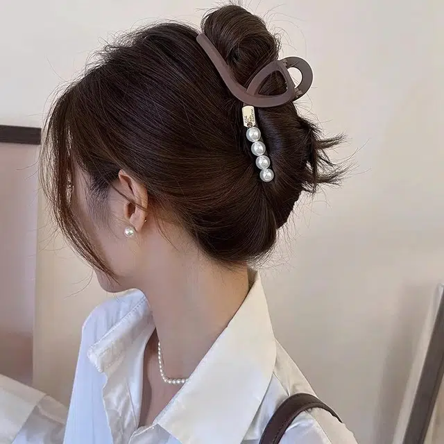丹琴 美拉德高颜值抓夹大号鲨鱼夹高级感发量多发卡后脑勺夹子头饰 亚克力 发夹 女款