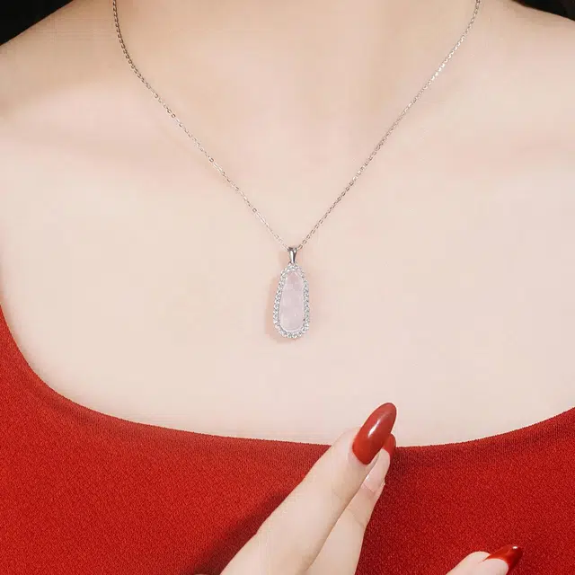 S925