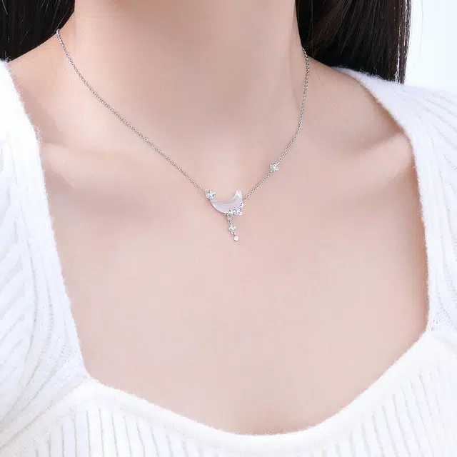 恋朵 月桂女神 时尚甜美 流苏 白月光 玉髓 项链 女款