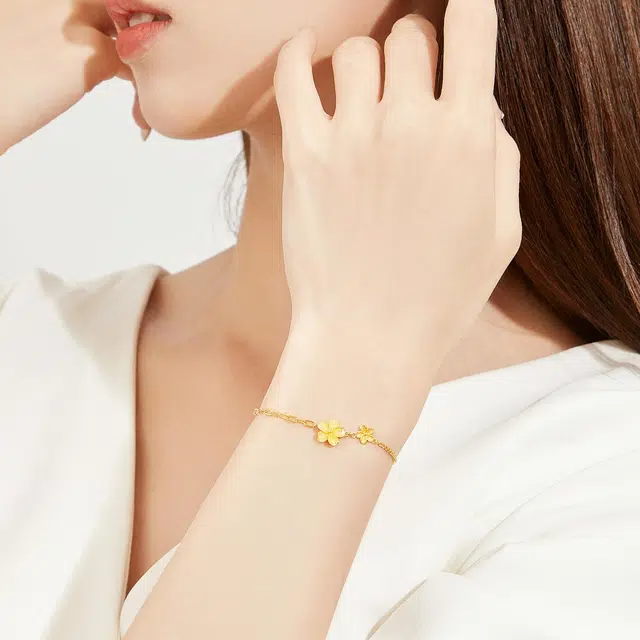 老凤祥 桃花朵朵 元气轻奢高级小众气质百搭 足金 一口价 黄金手链 女款
