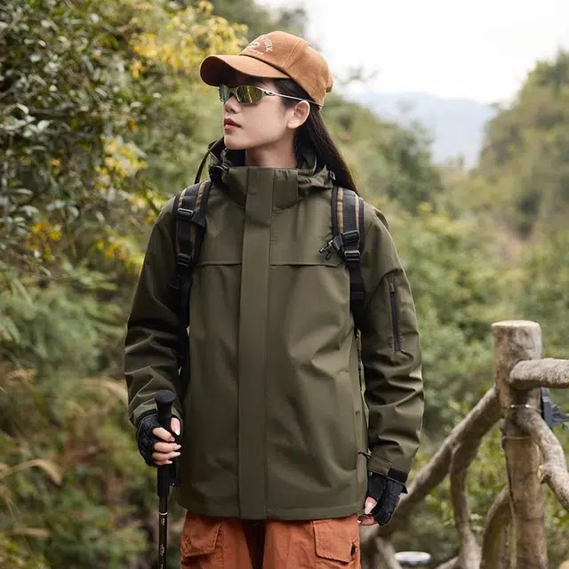 雅鹿  宽松连帽纯色三合一  防水防风防紫外线透气冲锋衣 男女同款 军旅绿