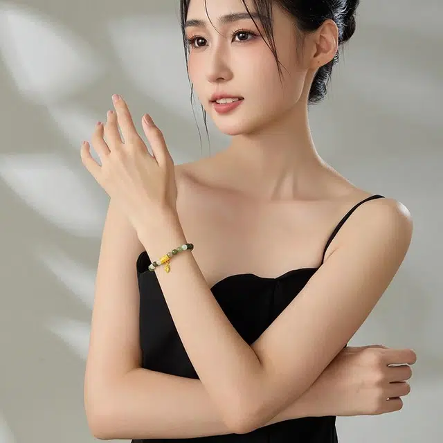 老凤祥 节节高升色泽灵动 精致优雅 轻奢精致甜美小众高级感 森系小清新 可调节 足金 一口价 黄金手串 女款