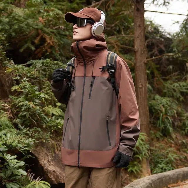 雅鹿  连帽宽松拉链门襟  防水防风防紫外线透气冲锋衣 男女同款 可可棕