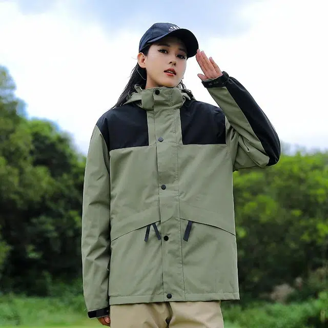 雅鹿  山系户外休闲宽松  防水防风防紫外线透气耐磨冲锋衣 男女同款 蒂芙尼蓝