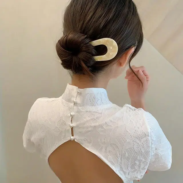 U