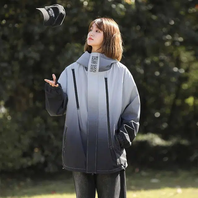 雅鹿  美式机能风多拉链渐变青少年户外登山运动拉链连帽休闲下摆抽绳宽松百搭  防水防风冲锋衣 男女同款