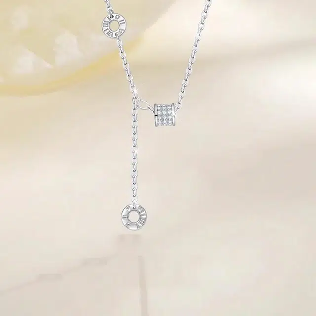 925