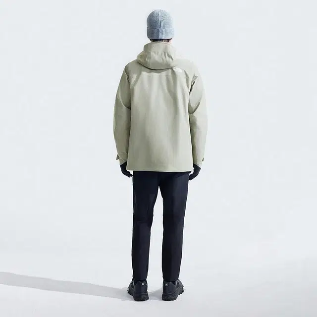 THE NORTH FACE STORMBREAK