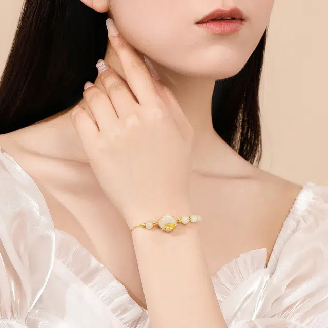 S925