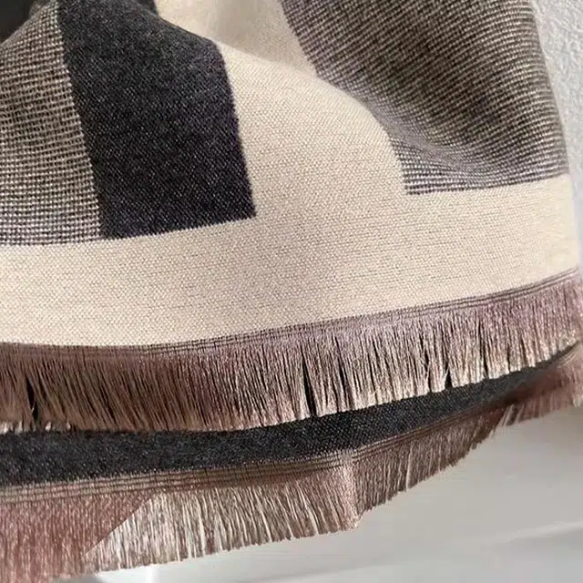 纳兰杜 高级感小流苏气质时尚百搭斗篷异域风格穿搭 聚酯纤维 披肩 女款