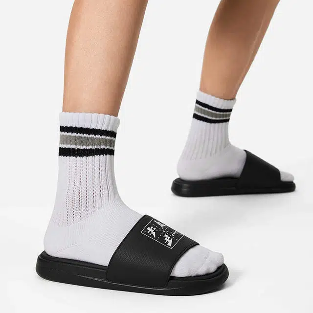 LiNing LN Slipper