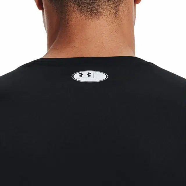 Under Armour T