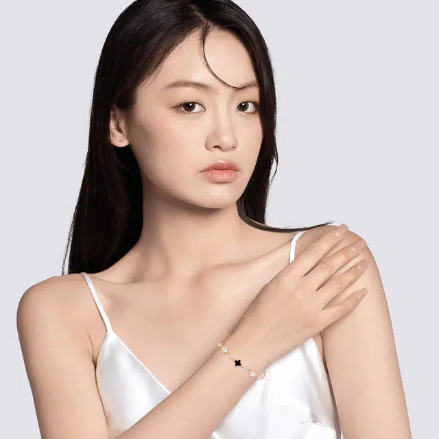 S925
