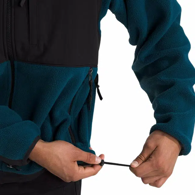 THE NORTH FACE Denali Anorak Logo