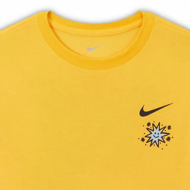 Nike SS22 T