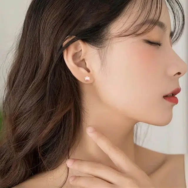 尚银福 萌趣猫爪 甜美可爱时尚百搭陶瓷猫猫猫咪学生款通勤简约耳饰品 好运 合金 耳钉 女款