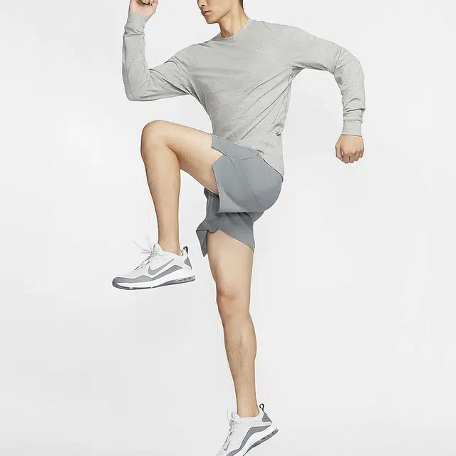 Nike PRIMARY DRI-FIT T